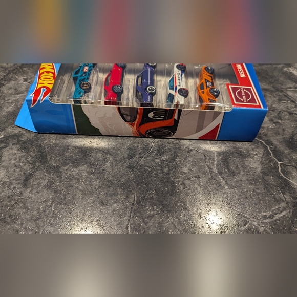 Hot Wheels Nissan 5 pack Brand New - Picture 6 of 9